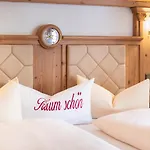Hotel Alpenjuwel Jäger 4*