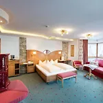 Hotel Alpenjuwel Jäger 4*