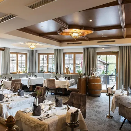 Alpenjuwel 4 Sterne Superior Szálloda Tux