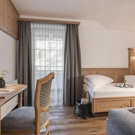 Alpenjuwel 4 Sterne Superior Hotel 4*