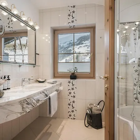 Szálloda Alpenjuwel 4 Sterne Superior 4*