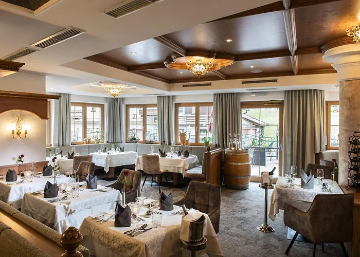 Alpenjuwel 4 Sterne Superior Szálloda Tux