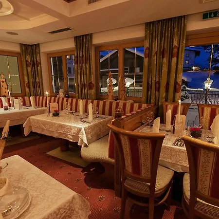 Alpenjuwel 4 Sterne Superior 4* تكس