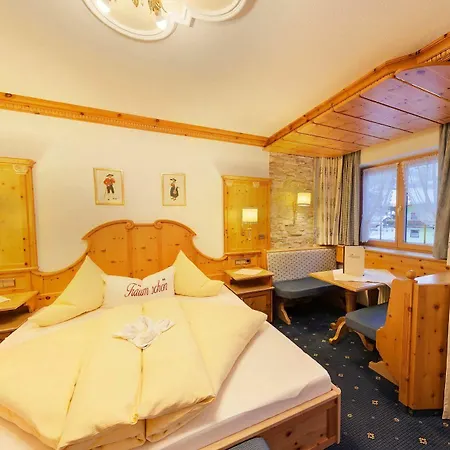 Alpenjuwel 4 Sterne Superior 4* تكس