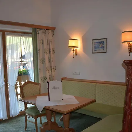 Alpenjuwel 4 Sterne Superior 4* تكس