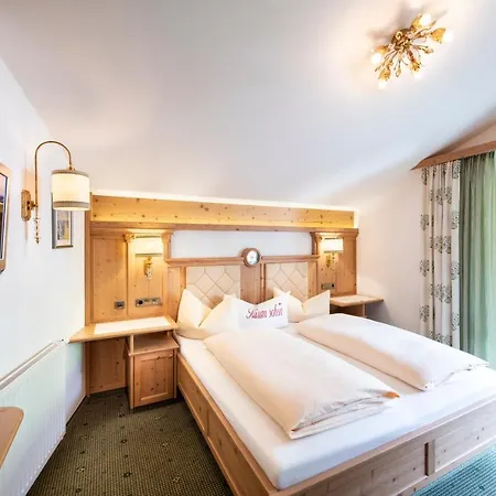 Alpenjuwel 4 Sterne Superior فندق تكس