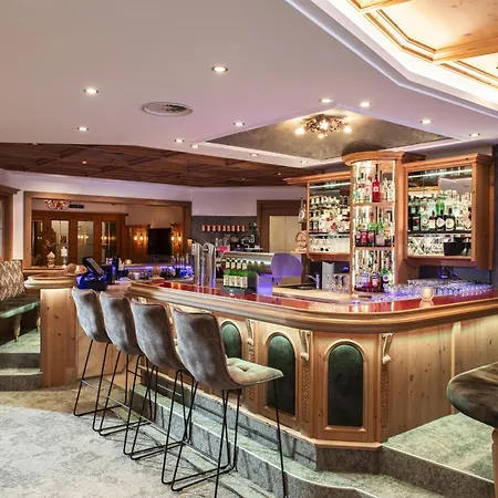 Alpenjuwel 4 Sterne Superior Hotel Tux